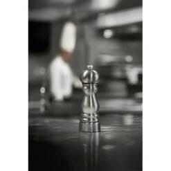Peugeot Moulin à Sel Paris Chef Inox 18cm -Joseph Joseph || Peugeot Soldes Magasin 201095 2 3 Moulin a sel Paris Chef inox 18cm Peugeot