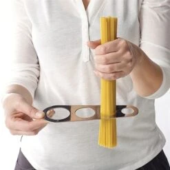 Lot Machine à Pâtes + Doseur à Spaghettis En Inox -Joseph Joseph || Peugeot Soldes Magasin 28918 2 1 Lot machine a pates doseur a spaghettis en inox Mathon