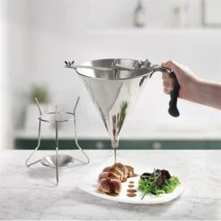 Entonnoir Piston 2 L En Inox -Joseph Joseph || Peugeot Soldes Magasin 573043 1 1 Entonnoir piston 2 L en inox Lacor