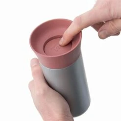 BergHOFF Mug De Voyage Isotherme Inox 330 Ml LEO -Joseph Joseph || Peugeot Soldes Magasin 601067 1 1 Mug de voyage isotherme inox 330 ml LEO Berghoff