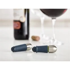 Joseph Joseph Set De 2 Bouchons à Vin Avec Indicateur 9 Joseph Joseph Set De 2 Bouchons à Vin Avec Indicateur -Joseph Joseph || Peugeot Soldes Magasin 604025 2 3 Set de 2 bouchons a vin avec indicateur Joseph Joseph