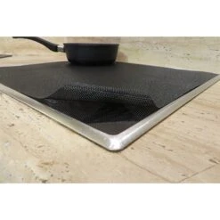 Protection Plaque Induction Rectangulaire -Joseph Joseph || Peugeot Soldes Magasin 618002 1 1 Protection plaque induction rectangulaire NoStik