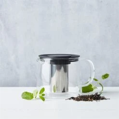 Théière En Verre Avec Filtre Inox 0,6 L Noir -Joseph Joseph || Peugeot Soldes Magasin 623031 2 1 Theiere en verre avec filtre inox 0 6 L noir Point Virgule