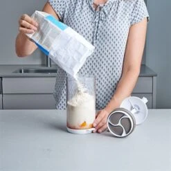 Appareil à Spätzlis Maxi 8 Appareil à Spätzlis Maxi -Joseph Joseph || Peugeot Soldes Magasin 654193 2 1 Appareil a spatzlis maxi Betty Bossi