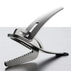 Pince à Crustacés Caretta -Joseph Joseph || Peugeot Soldes Magasin 673030 1 2 Pince a crustaces Caretta