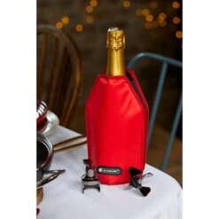 Le Creuset Rafraîchisseur De Bouteille Coloris Cerise 5 Le Creuset Rafraîchisseur De Bouteille Coloris Cerise -Joseph Joseph || Peugeot Soldes Magasin 837000 1 1 Rafraichisseur de bouteille coloris cerise Le Creuset